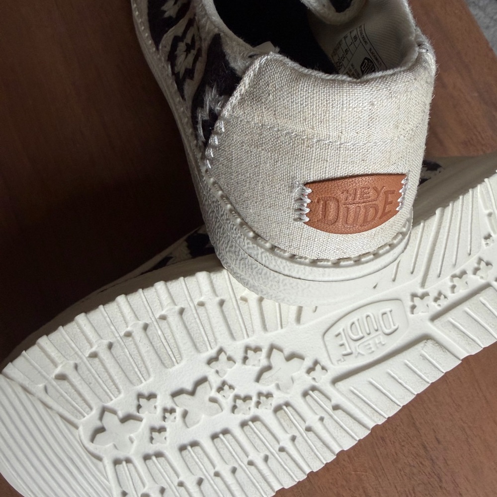 Hey Dude Monochrome Crochet Loafers - Picture 3 of 4